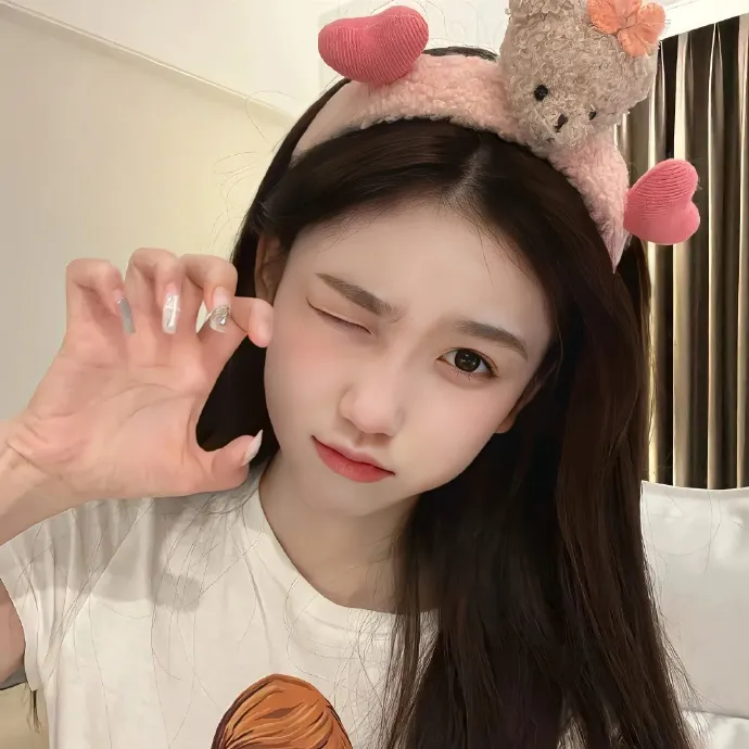 顶流女星被曝粉丝骂战升级，整整一周热搜榜画面流出